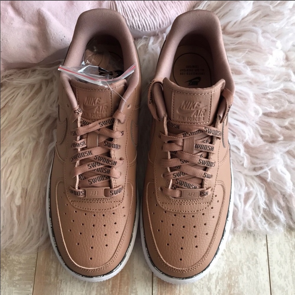 NWT Nike Air Force 1 Special edition - Picture 3 of 8